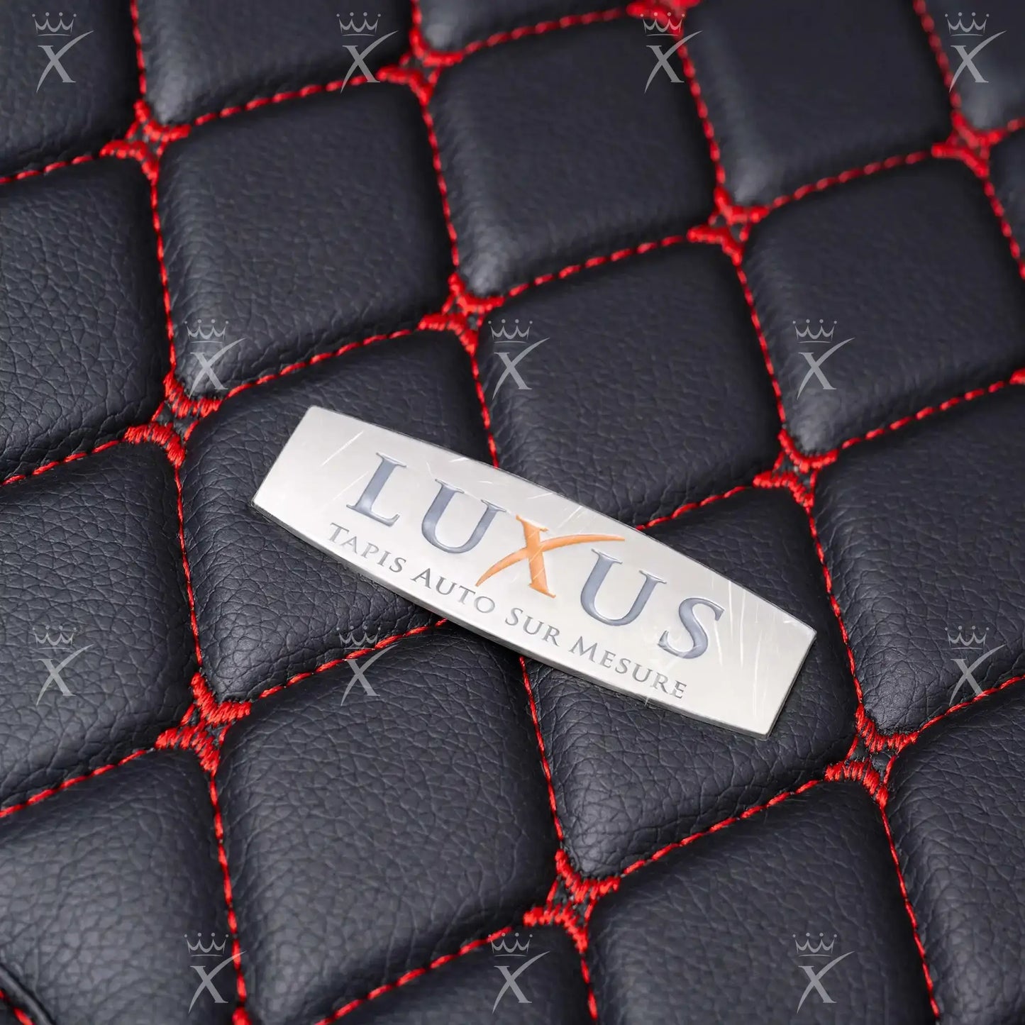 Tapis de Sol 3D Sur Mesure Premium Luxus – Motif Losange Noir avec Surpiqûres Mauves