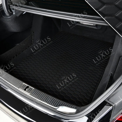 Tapis de Coffre sur Mesure Premium Luxus – Motif Nid d’Abeille Noir avec Surpiqûres Noires