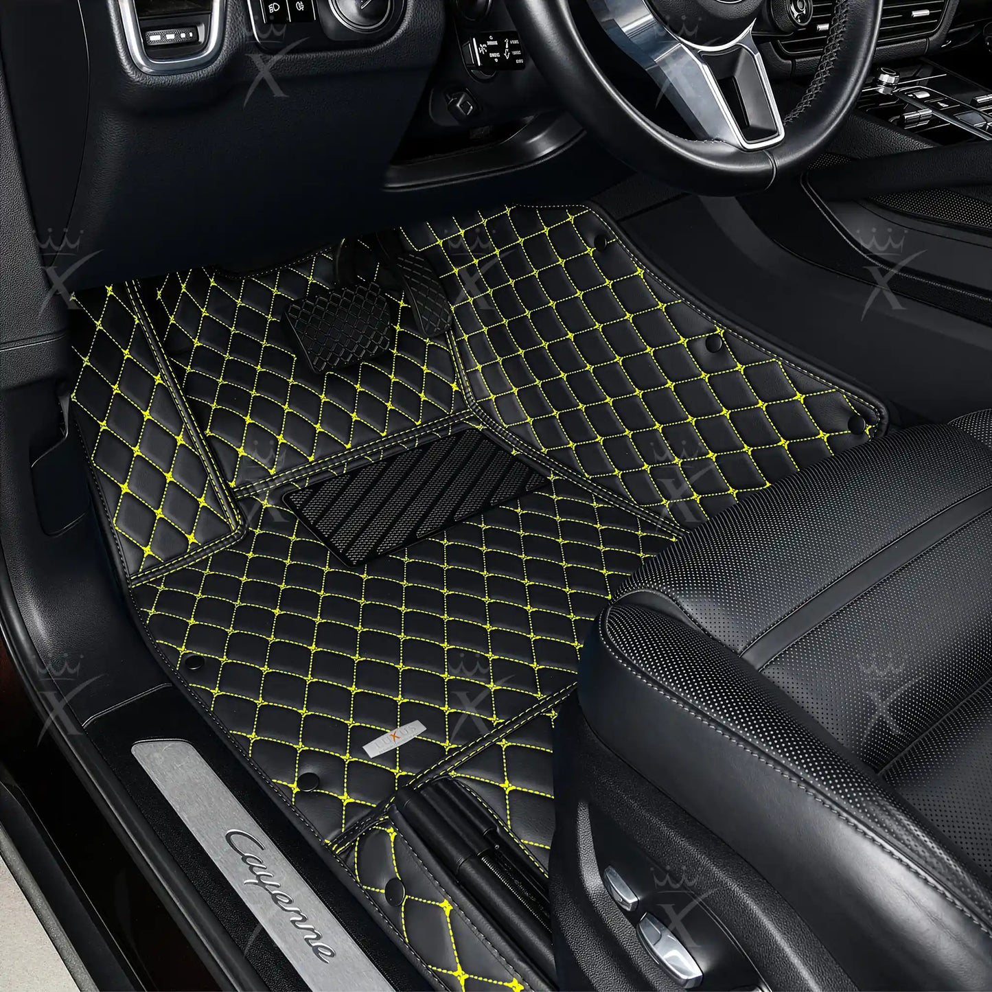 Tapis de Sol 3D Sur Mesure Premium Luxus – Motif Losange Noir avec Surpiqûres Jaunes