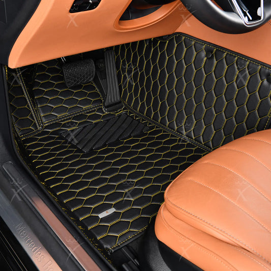Tapis de Sol 3D sur Mesure Premium Luxus – Motif Nid d’Abeille Noir avec Surpiqûres Jaunes