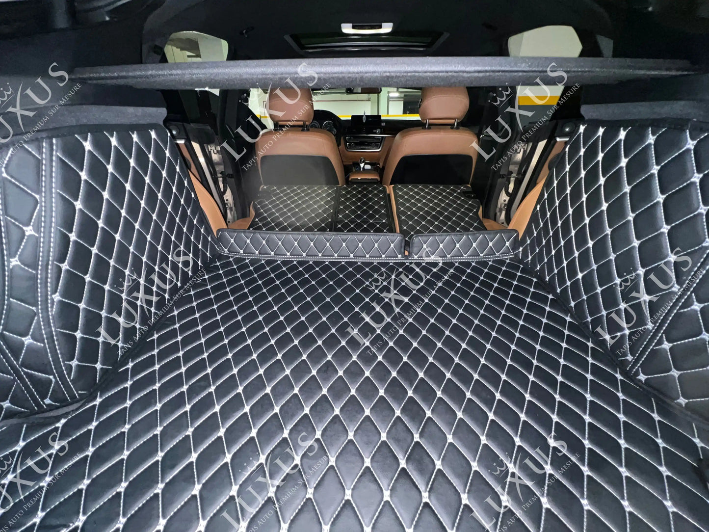 Tapis de Coffre 3D Intégral sur Mesure Premium Luxus – Motif Losange Noir avec Surpiqûres Vertes